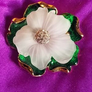 Vintage Ivana floral brooch/pendant